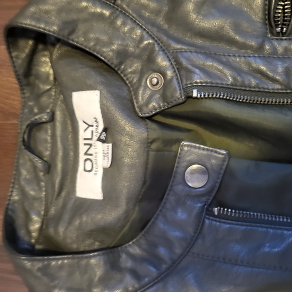 Olive Green Jacket - Picture 3 of 6